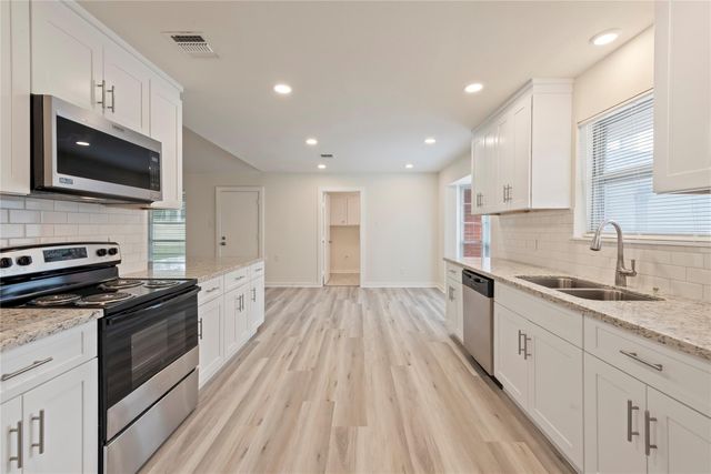 317 W Forrest Lane, Deer Park, TX 77536