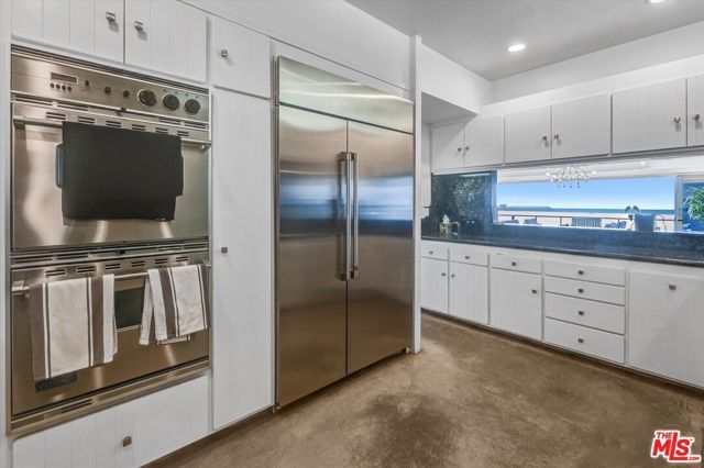 1 Spinnaker Street 2, Marina Del Rey, CA 90292