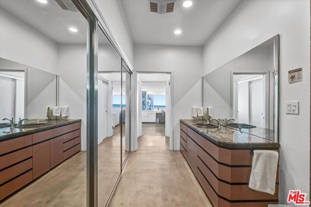 1 Spinnaker Street 2, Marina Del Rey, CA 90292