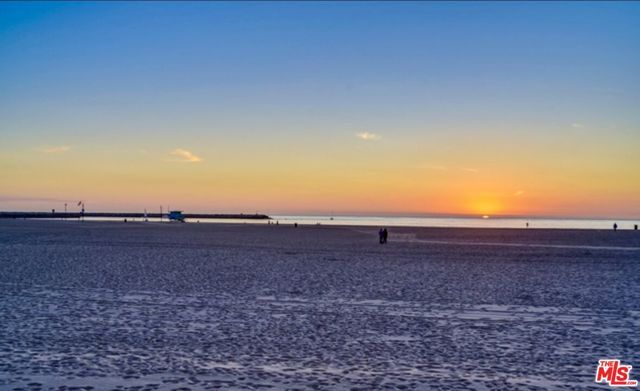 1 Spinnaker Street 2, Marina Del Rey, CA 90292