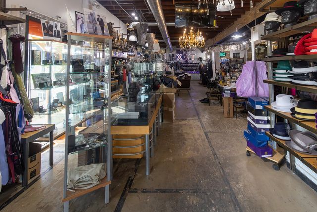 2950 W Fullerton Avenue, Chicago, IL 60647