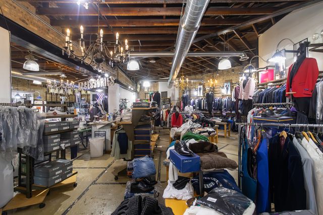2950 W Fullerton Avenue, Chicago, IL 60647