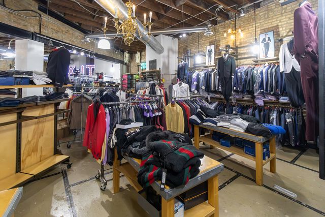 2950 W Fullerton Avenue, Chicago, IL 60647