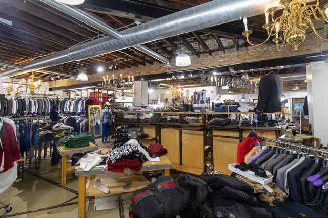2950 W Fullerton Avenue, Chicago, IL 60647