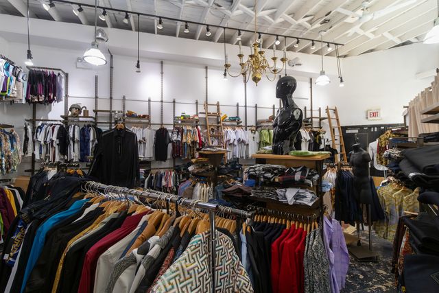 2950 W Fullerton Avenue, Chicago, IL 60647