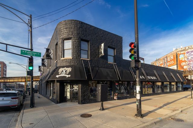 2950 W Fullerton Avenue, Chicago, IL 60647