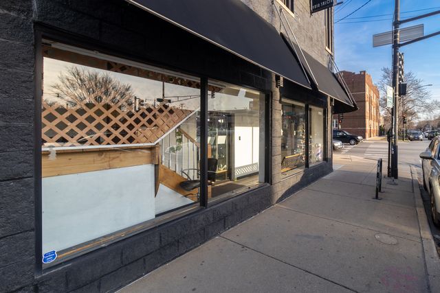 2950 W Fullerton Avenue, Chicago, IL 60647
