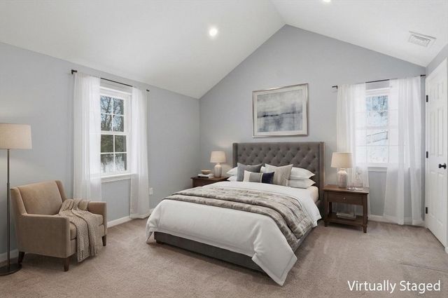 18 Downy Cir, Fitchburg, MA 01420