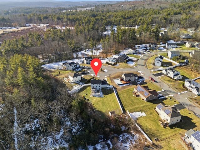 18 Downy Cir, Fitchburg, MA 01420