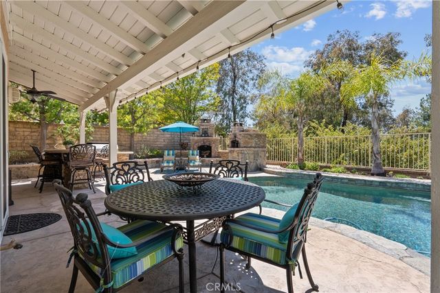 23258 Savory, Valencia, CA 91354