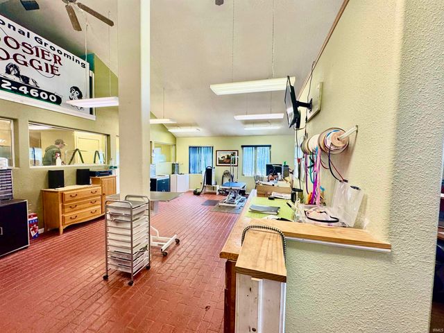 1227 E Bristol Street, Elkhart, IN 46514