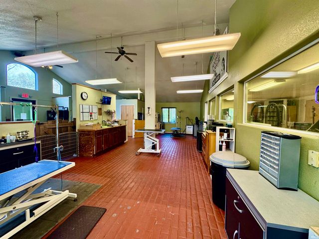 1227 E Bristol Street, Elkhart, IN 46514