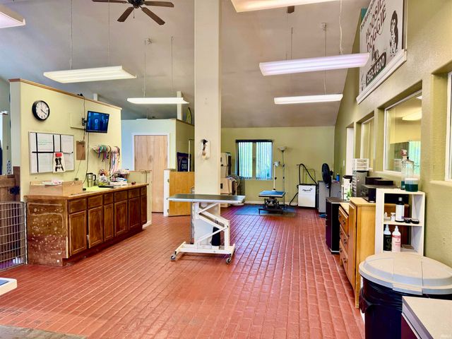 1227 E Bristol Street, Elkhart, IN 46514