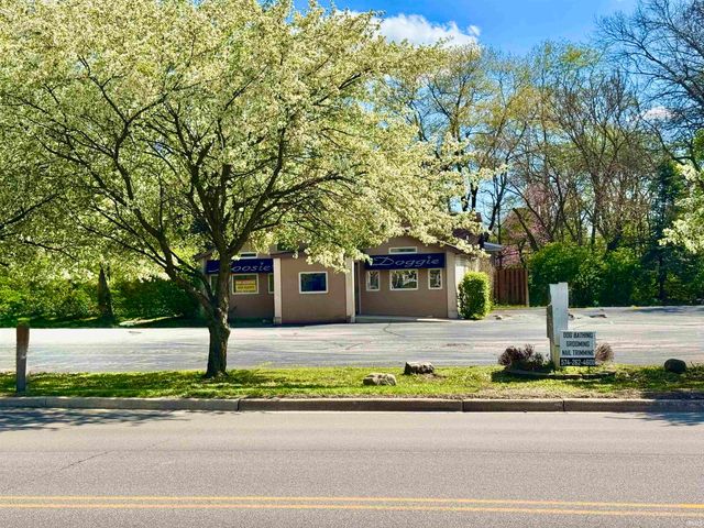 1227 E Bristol Street, Elkhart, IN 46514