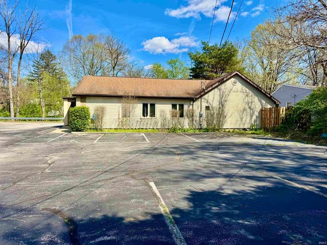 1227 E Bristol Street, Elkhart, IN 46514