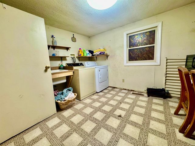 1227 E Bristol Street, Elkhart, IN 46514
