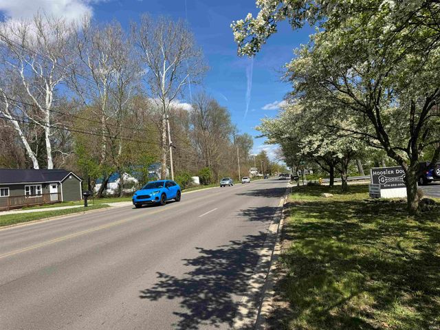 1227 E Bristol Street, Elkhart, IN 46514