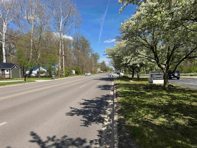 1227 E Bristol Street, Elkhart, IN 46514