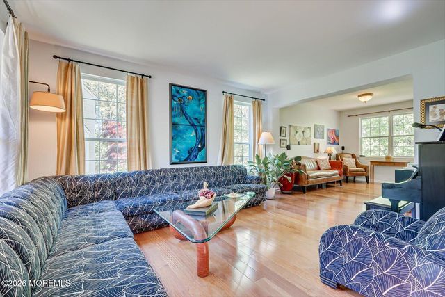 87 Queensbury Court, Morganville, NJ 07751