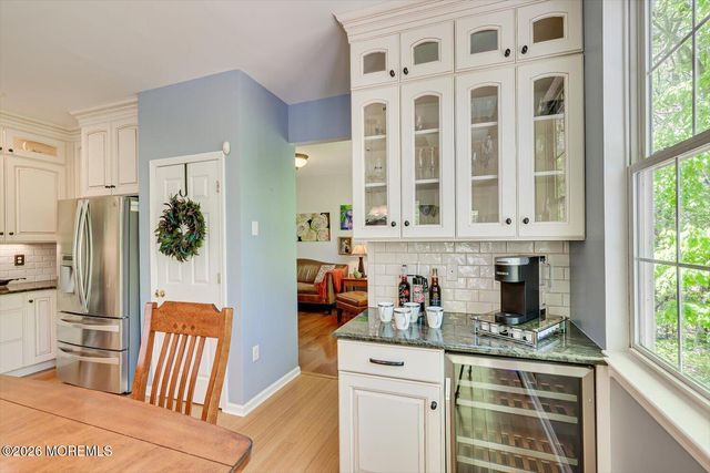 87 Queensbury Court, Morganville, NJ 07751