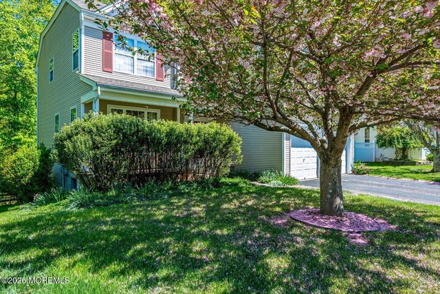 87 Queensbury Court, Morganville, NJ 07751