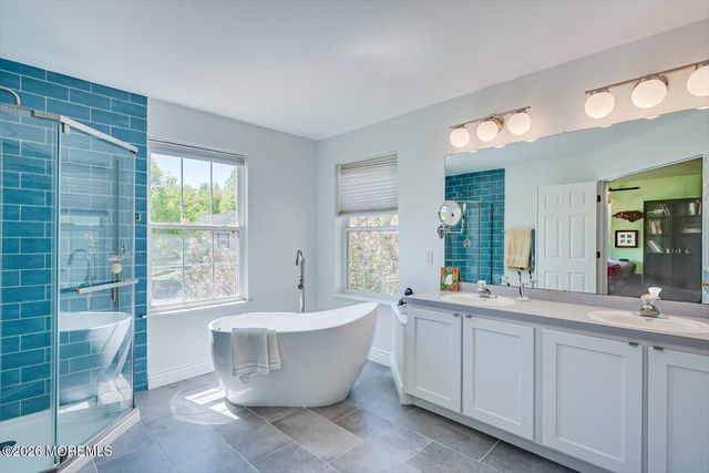 87 Queensbury Court, Morganville, NJ 07751