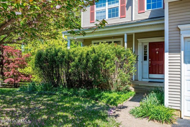 87 Queensbury Court, Morganville, NJ 07751