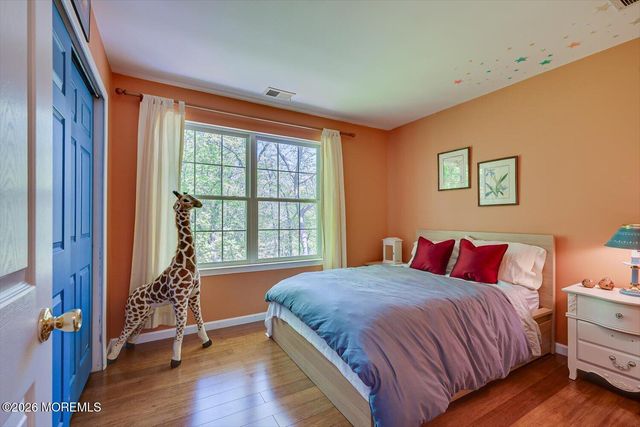 87 Queensbury Court, Morganville, NJ 07751