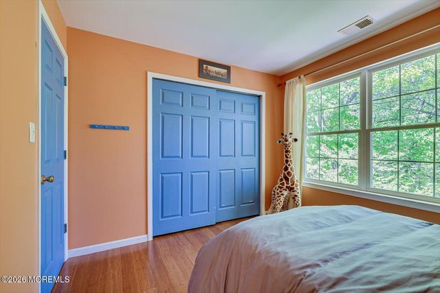87 Queensbury Court, Morganville, NJ 07751