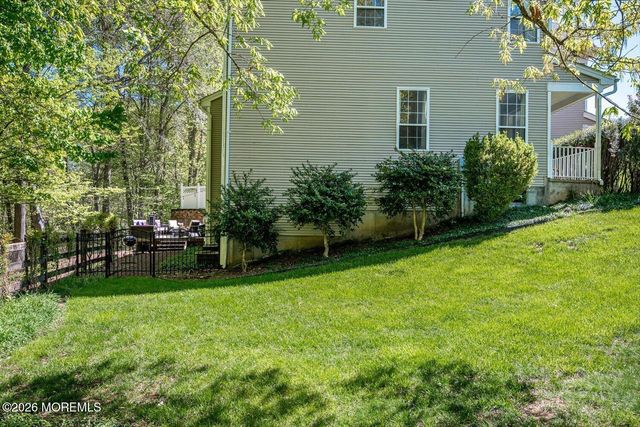 87 Queensbury Court, Morganville, NJ 07751