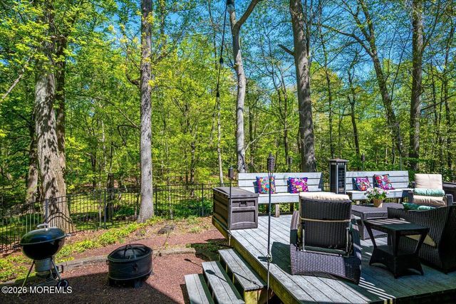 87 Queensbury Court, Morganville, NJ 07751