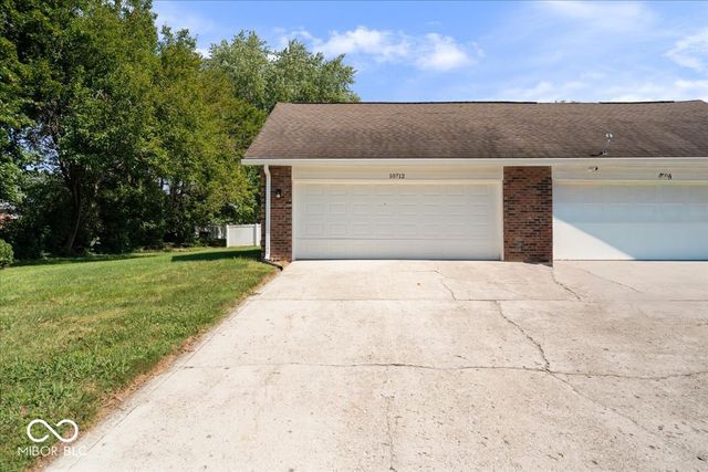 10712 Downing Street, Carmel, IN 46033