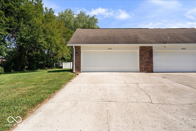 10712 Downing Street, Carmel, IN 46033