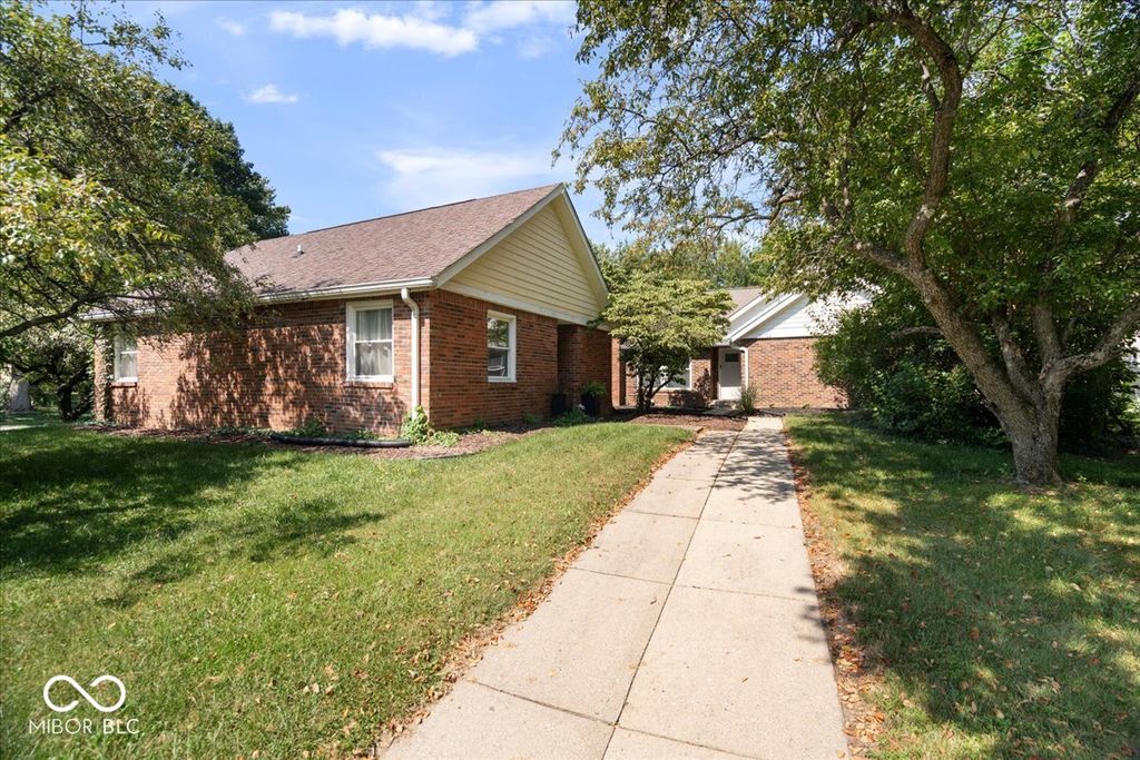 10712 Downing Street, Carmel, IN 46033
