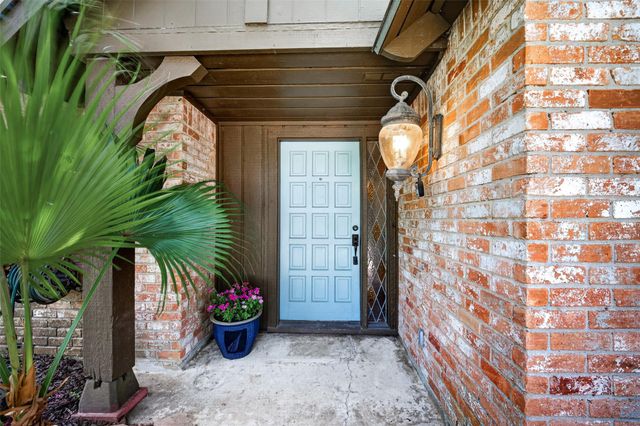 4114 Willow Hill Drive, Seabrook, TX 77586