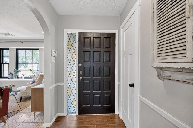 4114 Willow Hill Drive, Seabrook, TX 77586