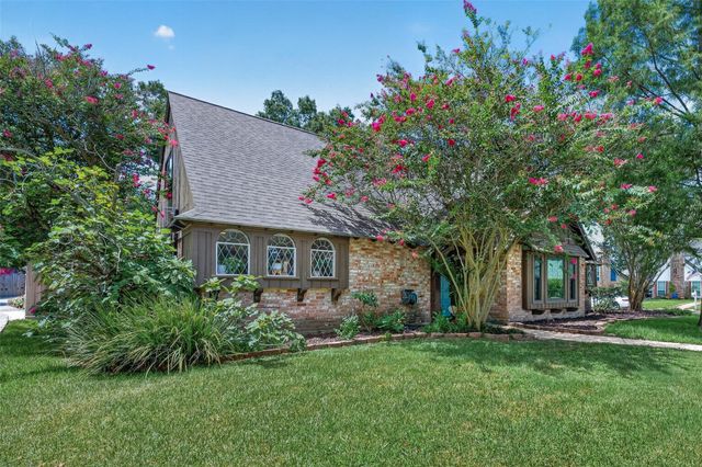 4114 Willow Hill Drive, Seabrook, TX 77586