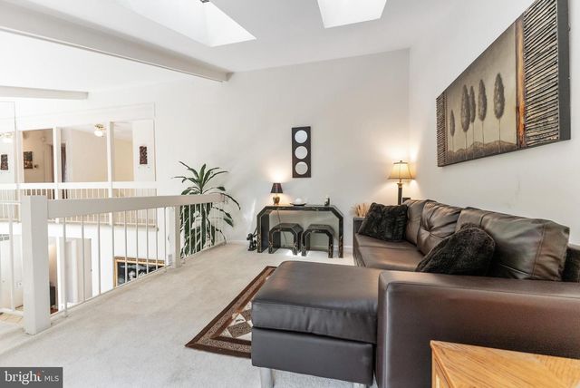 2609 WOODFERN CT, Woodbridge, VA 22192