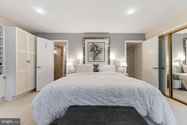 2609 WOODFERN CT, Woodbridge, VA 22192