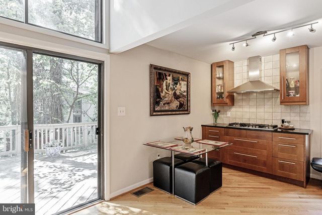2609 WOODFERN CT, Woodbridge, VA 22192