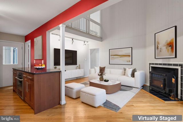 2609 WOODFERN CT, Woodbridge, VA 22192