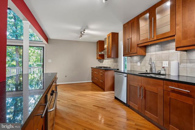 2609 WOODFERN CT, Woodbridge, VA 22192