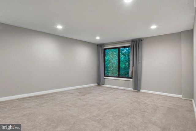 2609 WOODFERN CT, Woodbridge, VA 22192