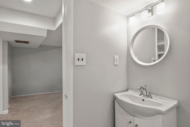 2609 WOODFERN CT, Woodbridge, VA 22192