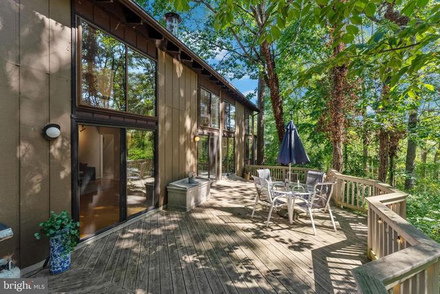 2609 WOODFERN CT, Woodbridge, VA 22192