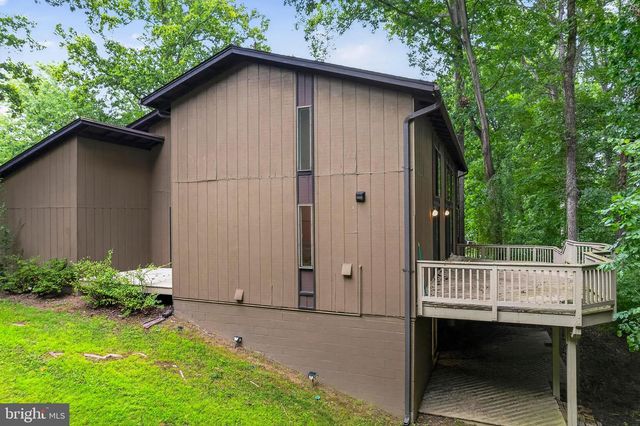 2609 WOODFERN CT, Woodbridge, VA 22192