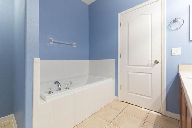 7409 SURREY WOOD LANE, Apollo Beach, FL 33572