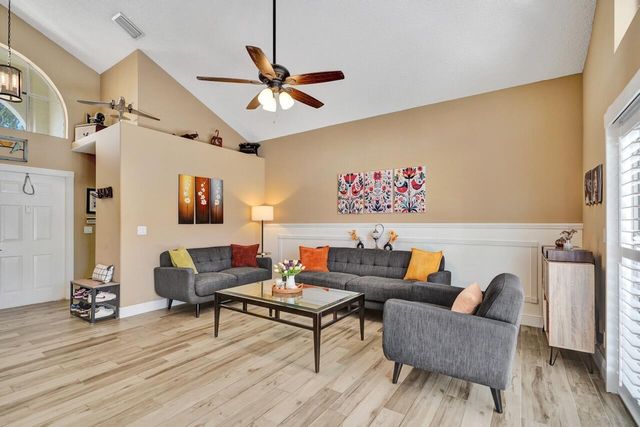 6423 Barton Creek Circle, Lake Worth, FL 33463
