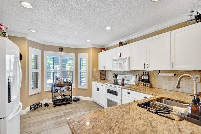 6423 Barton Creek Circle, Lake Worth, FL 33463