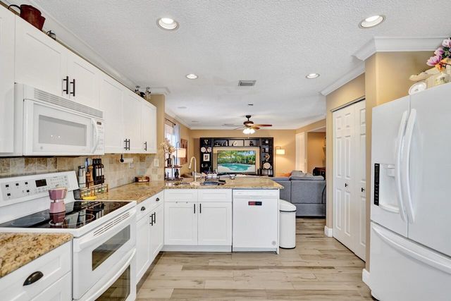 6423 Barton Creek Circle, Lake Worth, FL 33463